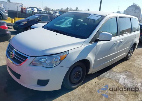 2010 Volkswagen Routan Se z USA, uszkodzony, nr VIN 2V4RW3D19AR236637